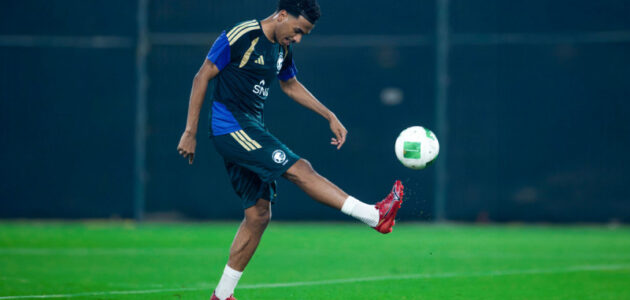 مصعب الجوير يُستبعد من معسكر الأخضر: صدمة داخل صفوف المنتخب السعودي قبل كأس الخليج 27