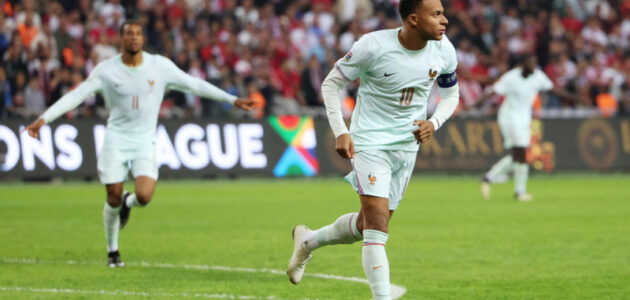مبابي يسطع في أول مباراة له في دوري الأمم: فوز فرنسا 1-0 على تركيا وإصابة مفاجئة