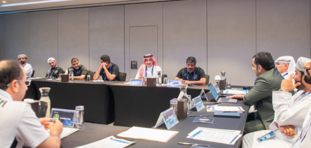 التعاون يسطع بالأصفر في مواجهة النهضة العُماني: تحضيرات حامية قبل أول مباراة في دوري أبطال آسيا 2