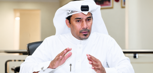عبد العزيز حسن يروي حكاية كأس الخليج: من أول فوز قطري إلى توقعات “خليجي 27”