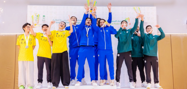 الهلال يسطع في سماء الريشة: فوز ساحق على النصر يضمن الذهب في الدوري الممتاز