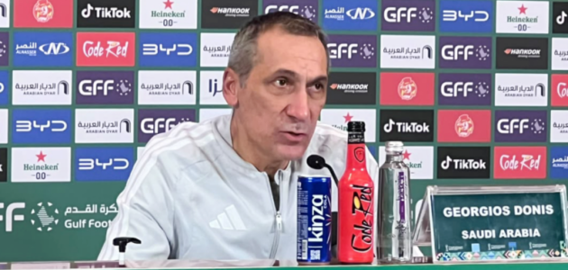 دونيس يرفع ثقة اللاعبين بعد فوز السعودية 2-0 على العراق: “الوحوش” في الملعب