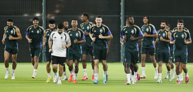 محمد القحطاني يُغيب مجددًا: صدمة في صفوف الأخضر قبل مواجهة عمان