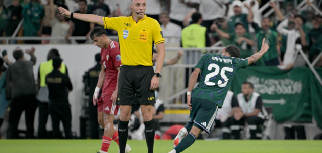 VAR يفضي إلى فشل الجزاء: كيف أبطلت حكمية كمال ريشة مباراة السعودية والكويت