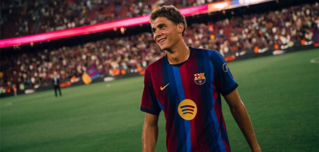 برشلونة يعلن تشكيله لمواجهة راسينج سانتاندير: حمزة عبد الكريم في قائمة البدلاء